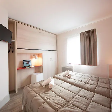 Apartamento On Opal Coast Near Protected